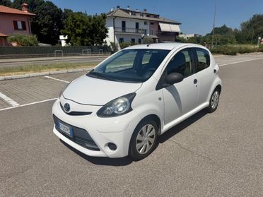 Toyota Aygo 1.0 12V VVT-i 5 porte 68Cv*Navi*Neopatentati