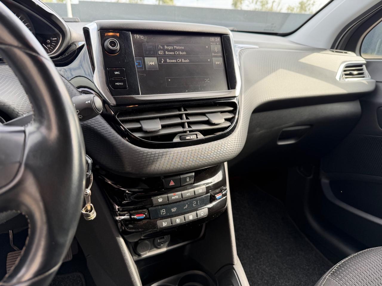 Peugeot 208 1.6 BlueHDi 100cv 5p. Allure GR. OPACO