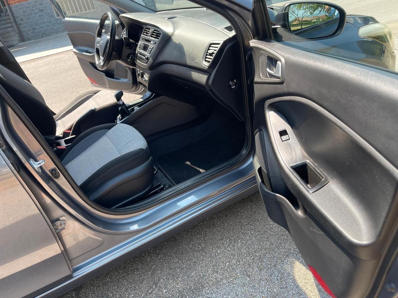 Hyundai i20 1.2 84 CV 5p Style - Neopatentati