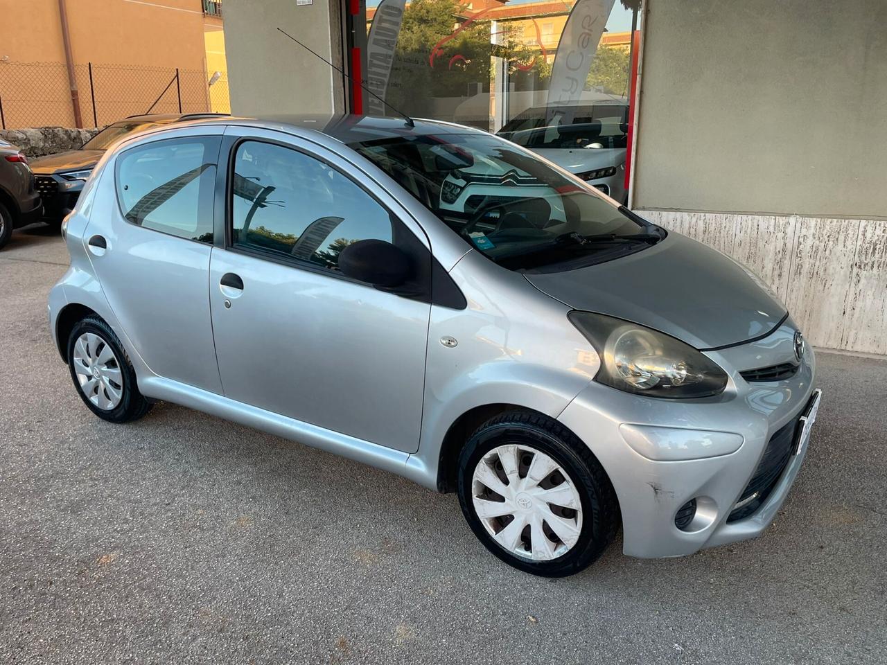 Toyota Aygo 1.0 12V VVT-i 5 porte Lounge Connect