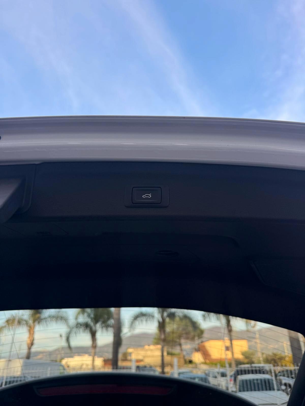 Audi Q3 2.0 TDI 150 CV S line Edition tronic