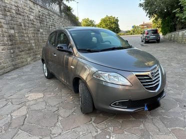 Lancia Ypsilon 1.2 69 CV 5 porte GPL Ecochic Gold NEOPATENTATI