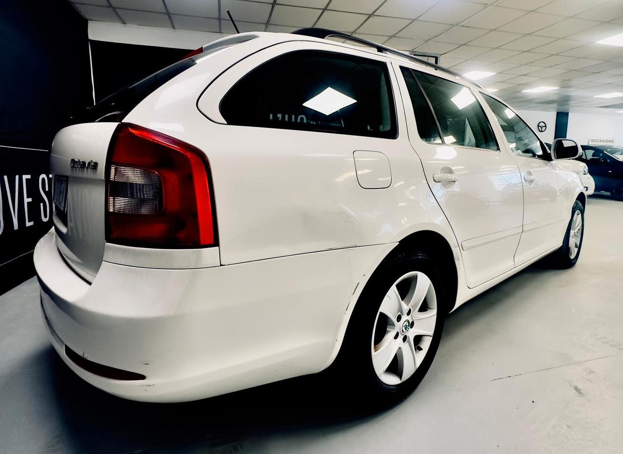Skoda Octavia 1.6 TDI CR F.AP. DSG Wagon Ambition
