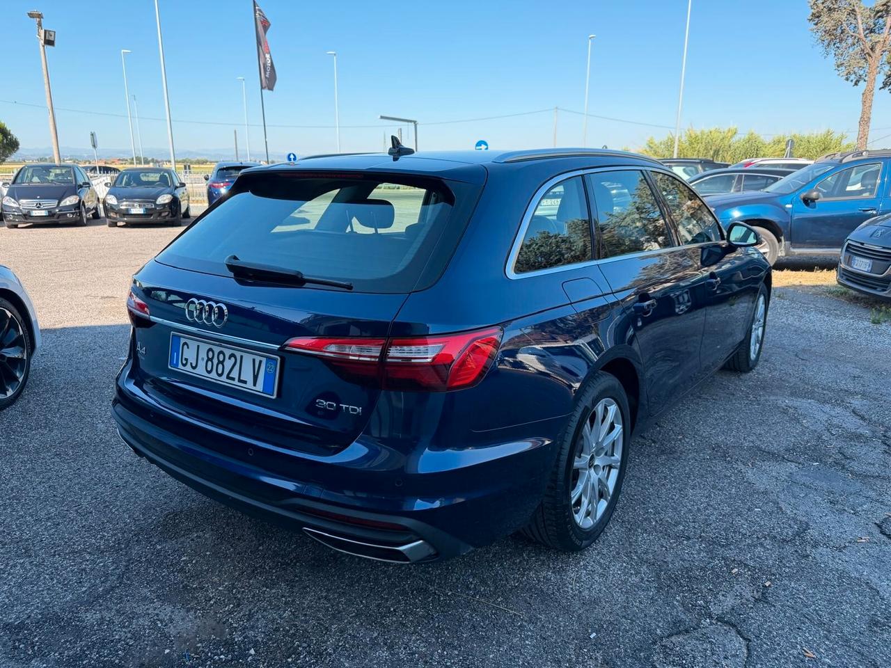 Audi A4 30 TDI/136 CV S tronic Business Advanced