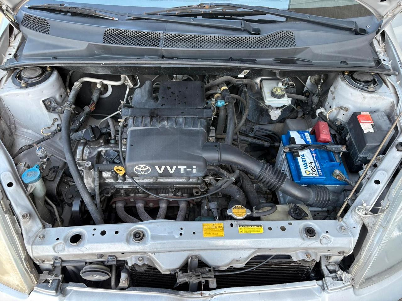 Toyota Yaris 1.0i 16V 5 porte NEOPATENTATI