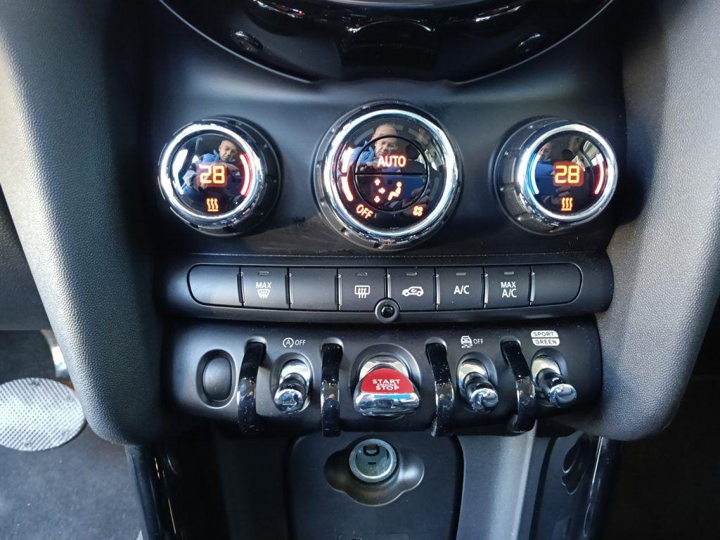 MINI Cooper 1.5 Essential 5 porte AUTOMATIC