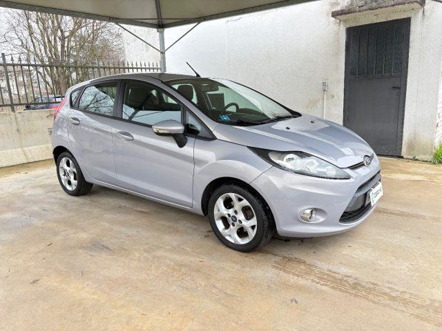 FORD Fiesta 1.4 TDCi 70CV 5 porte Titanium OK NEOPATENTATI