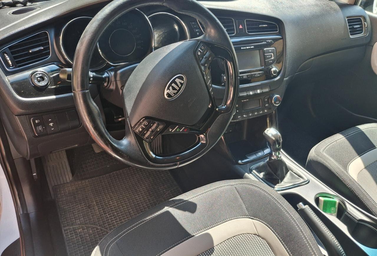 Kia Ceed cee'd 1.4 CRDi SW.-TELECAMERA-LUCI LED-