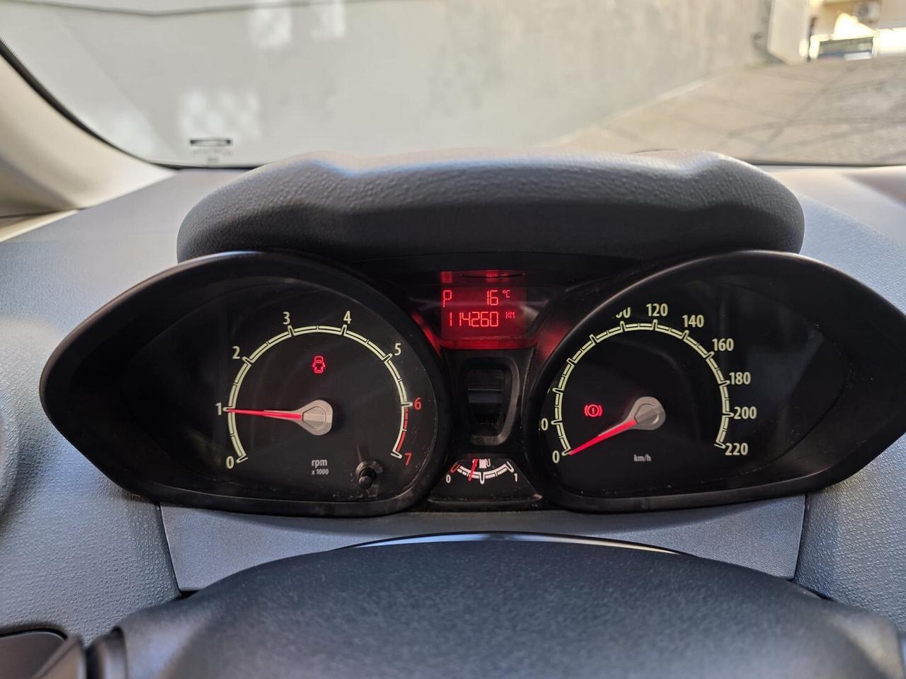 FORD FIESTA 1.4 AUTOMATICA