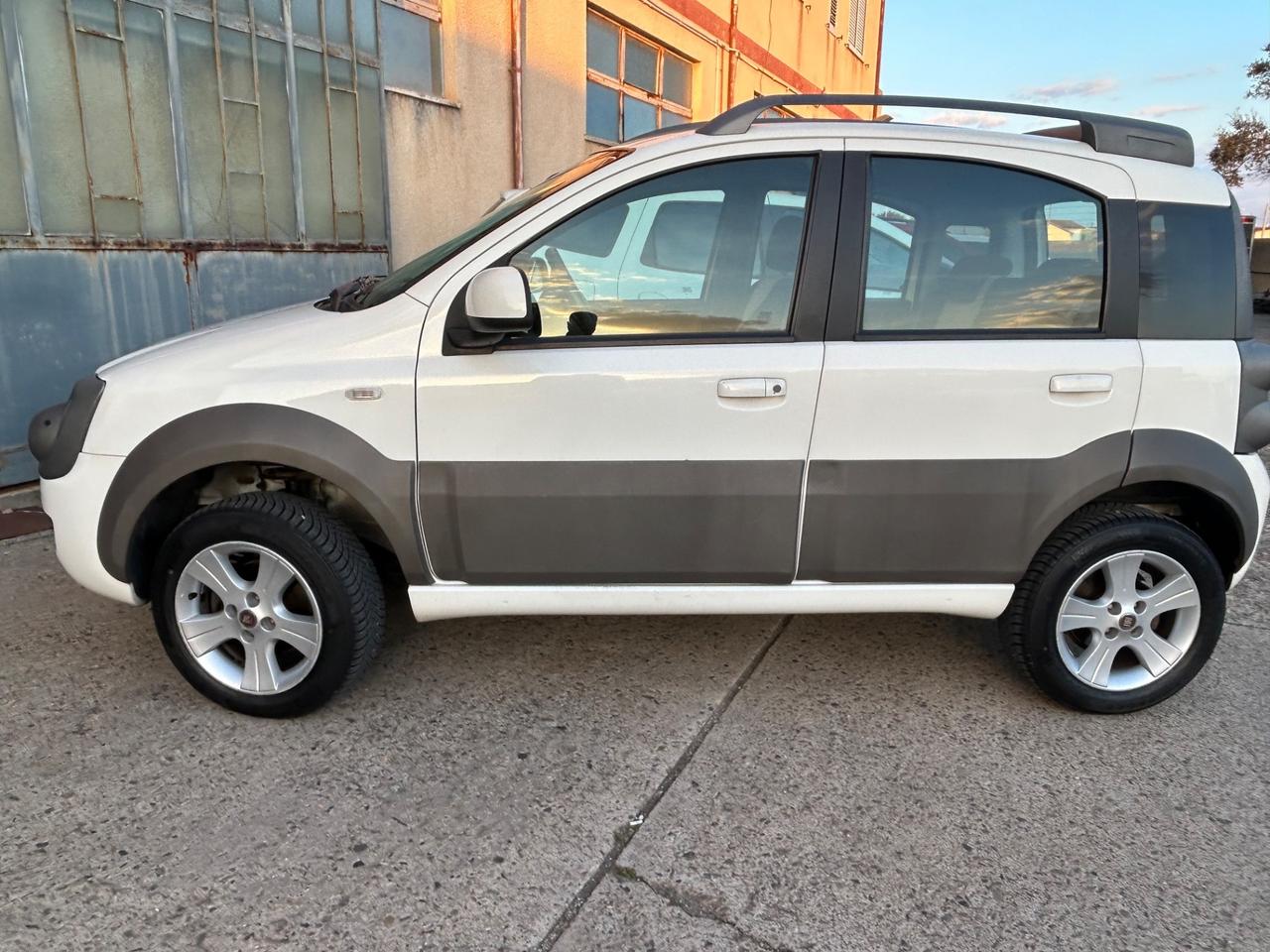 Fiat Panda 1.3 MJT 16V DPF 4x4 Cross