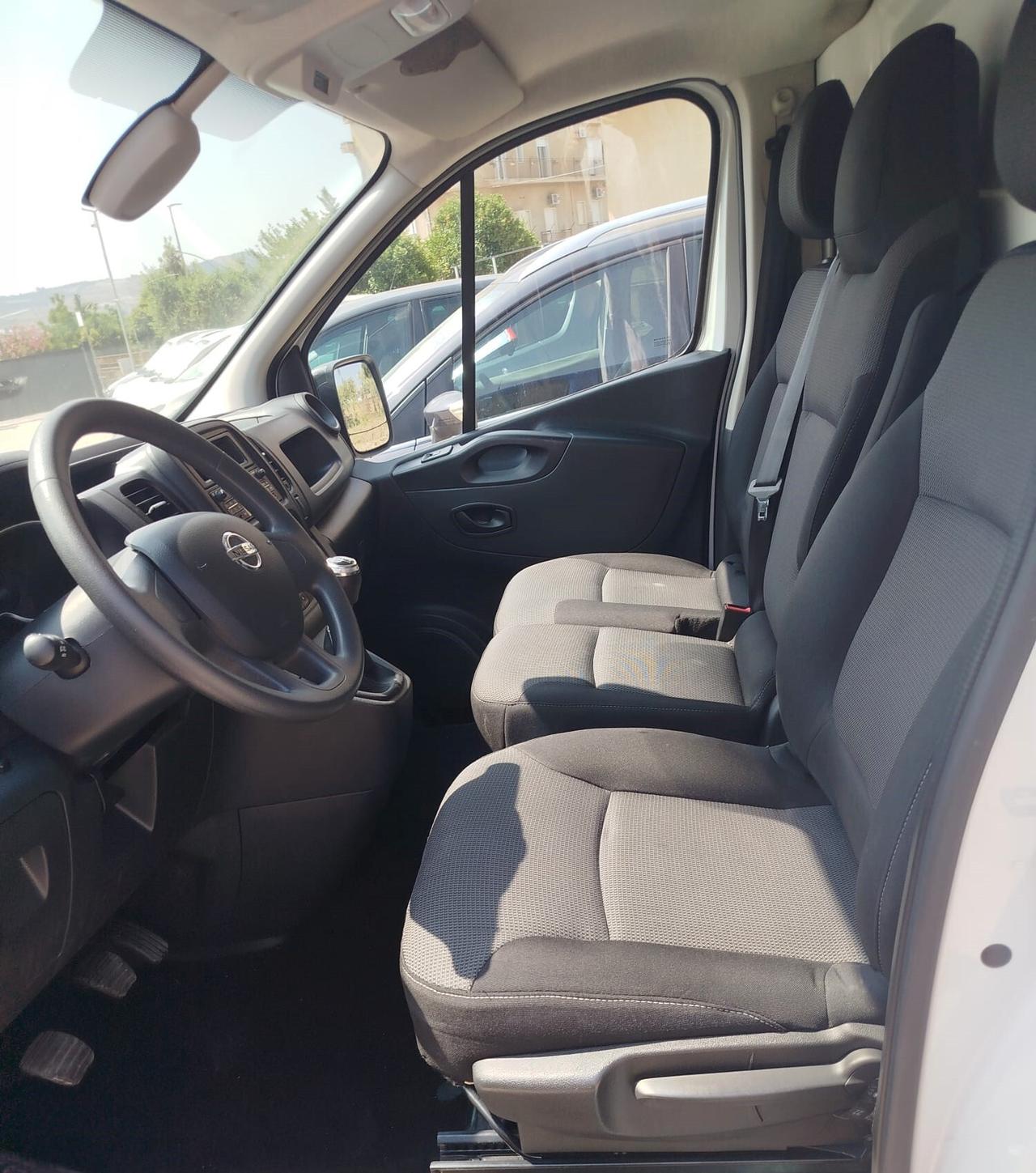 Nissan NV300 Nissan NV300 27 2.0 dCi 120CV PC-TN Van