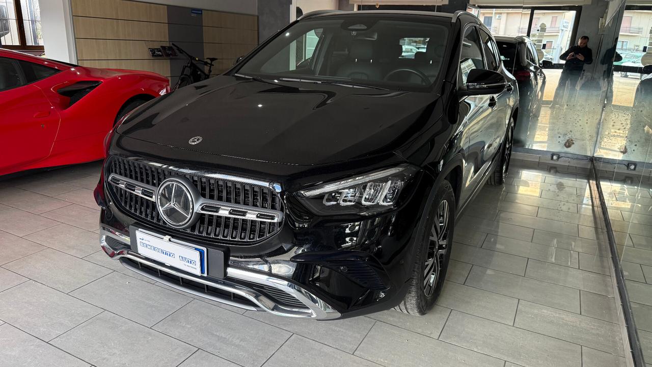 MERCEDES GLA 180 D MOTORE 2.0 116 CV restyling