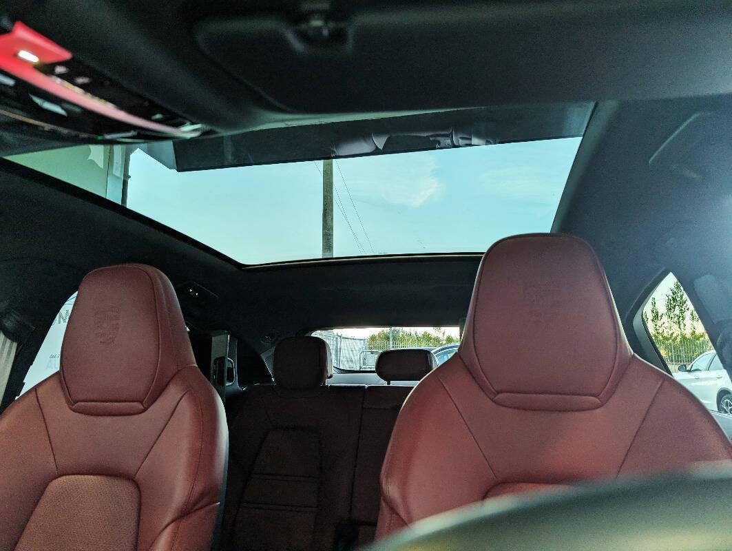 Porsche Cayenne 3.0 e-hybrid Platinum Edition! KM REALI!