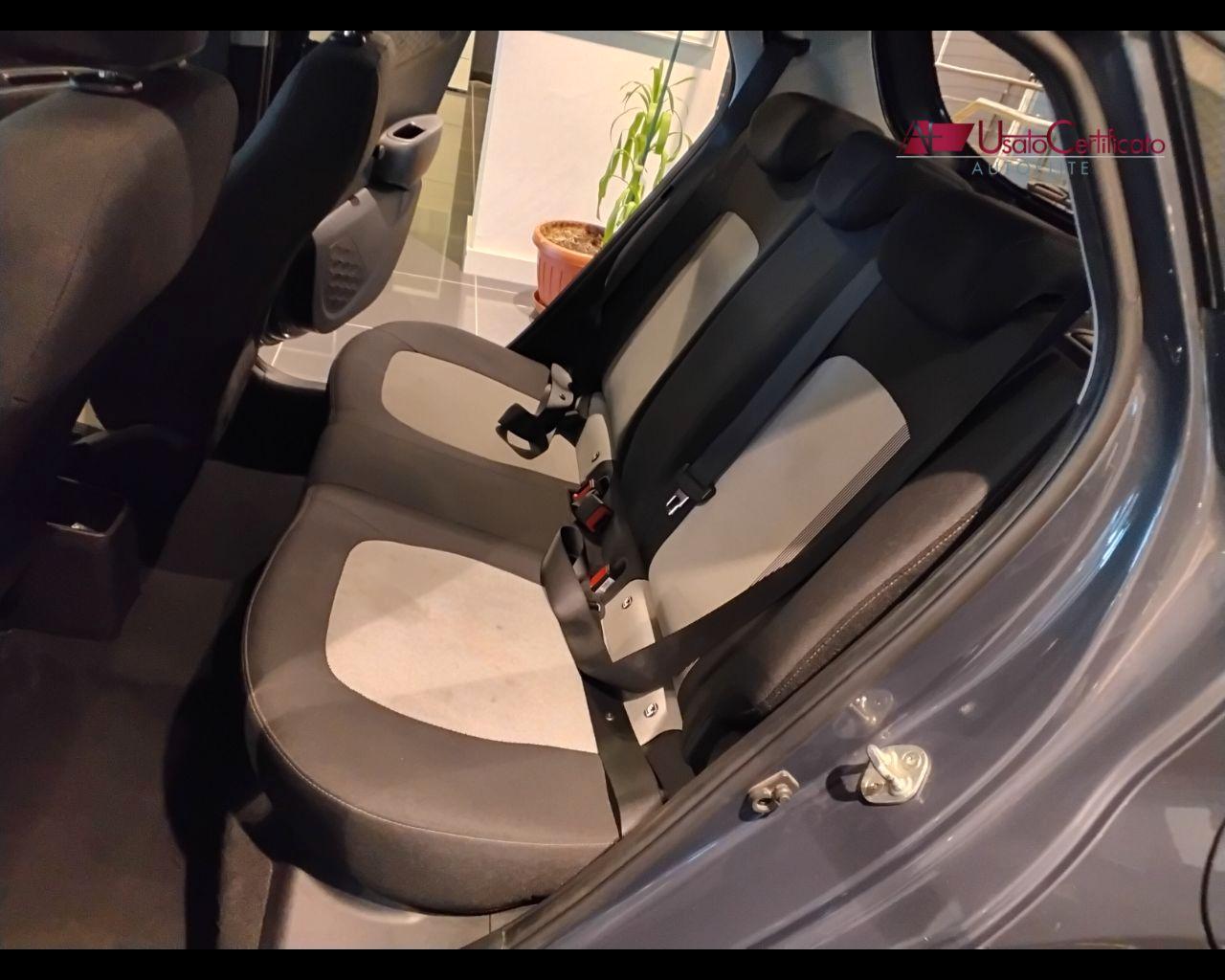 HYUNDAI i10 1.0 MPI Advanced