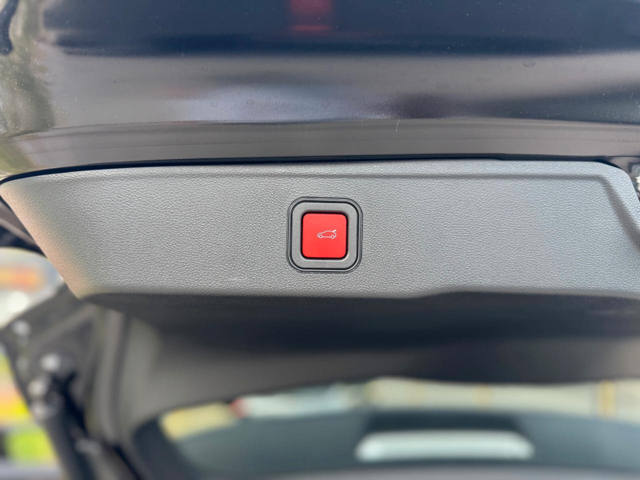 Jeep Avenger 1.2 Turbo MHEV 100cv DCT Summit