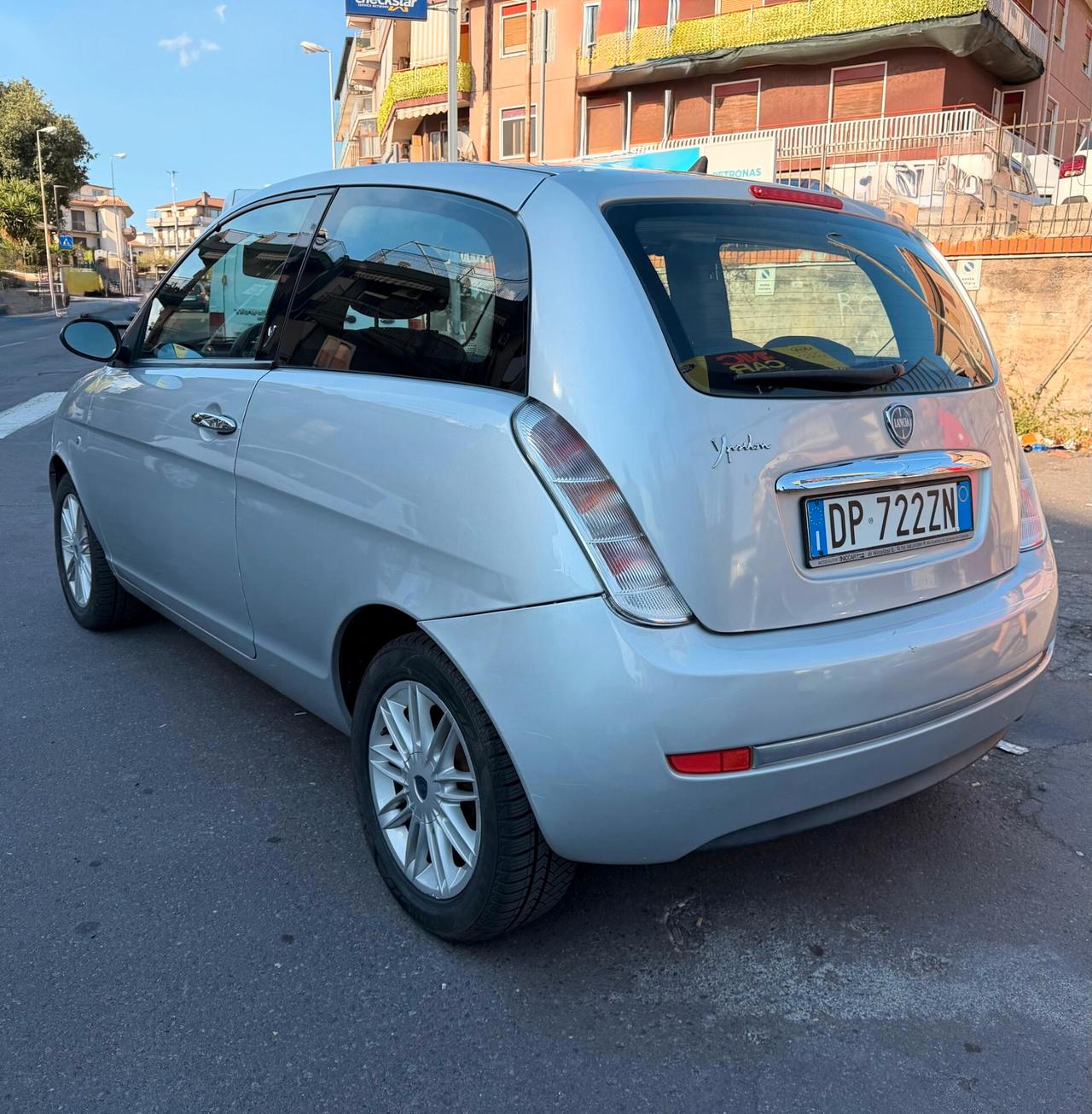 Lancia Ypsilon 1.2 Argento