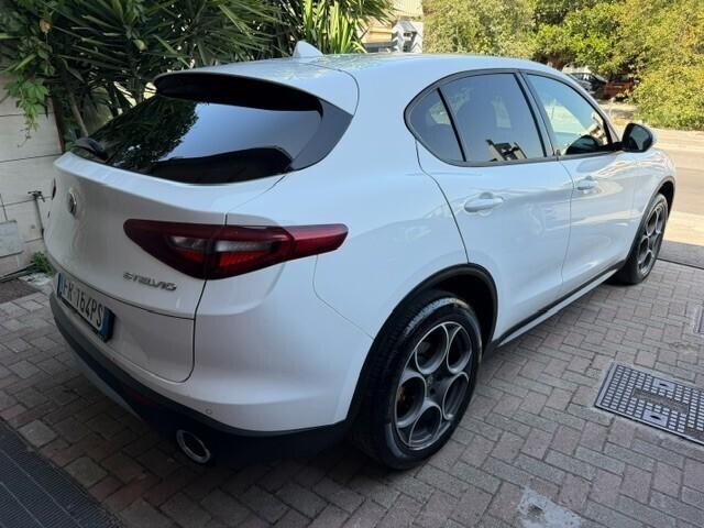 Alfa Romeo Stelvio 2.2 Turbodiesel 210 CV AT8 Q4 Super