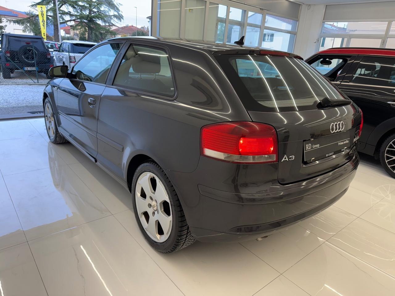 Audi A3 2.0 tdi Ambition 140cv okneopatentati