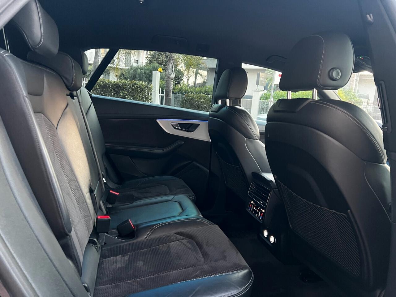 Audi Q8 50 TDI 286 CV Quattro-2XS LINE-TOTAL BLACK
