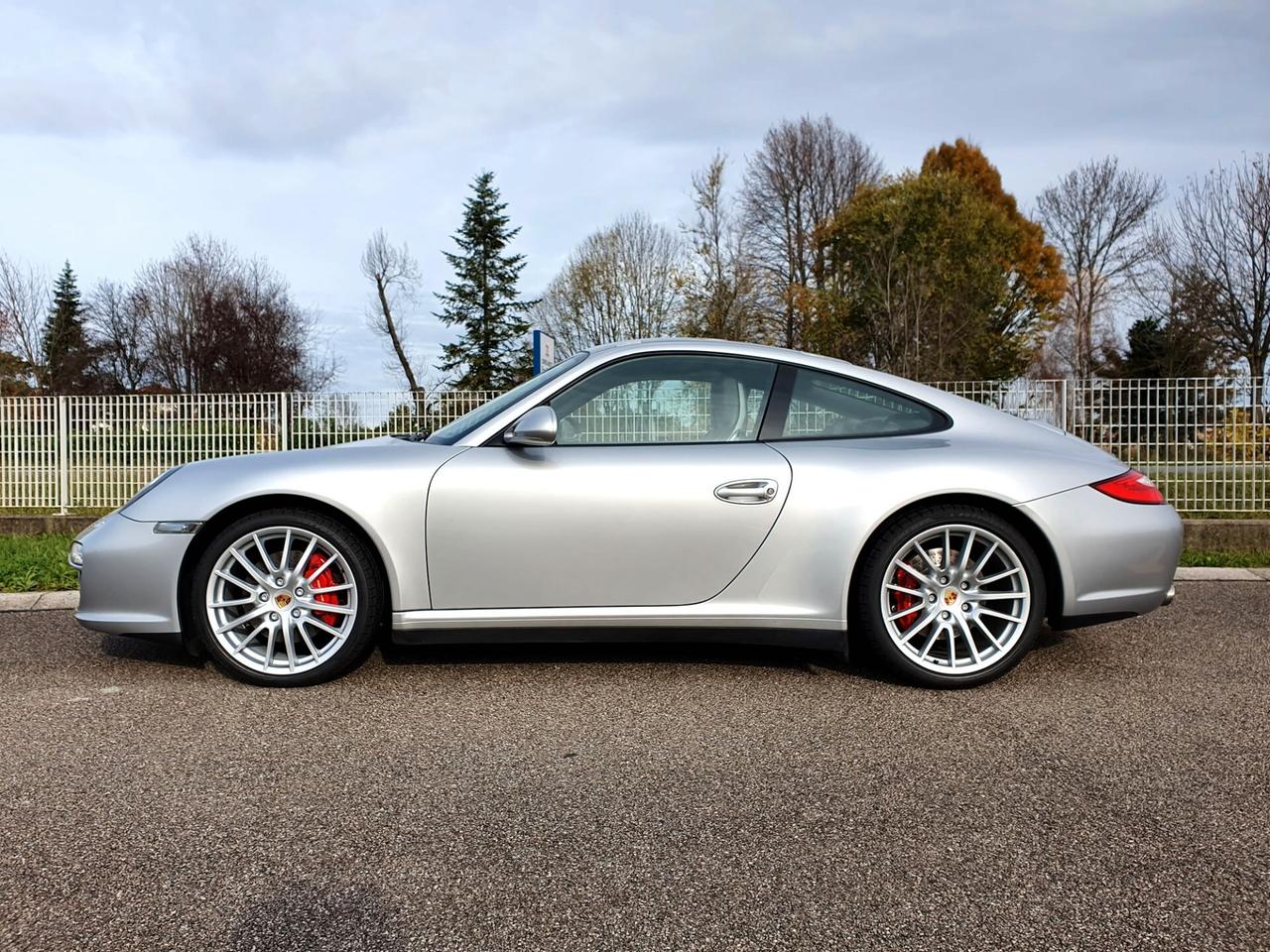 Porsche 911 997.2 Carrera 4S Coupé