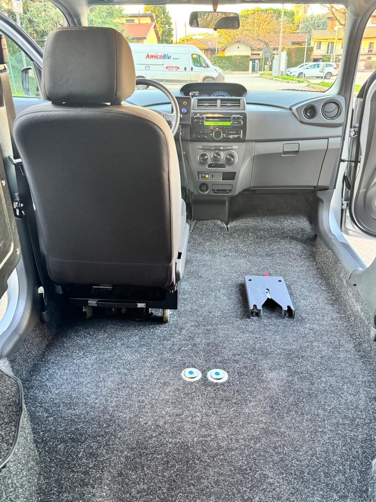 Daihatsu Materia trasporto e guida Disabili