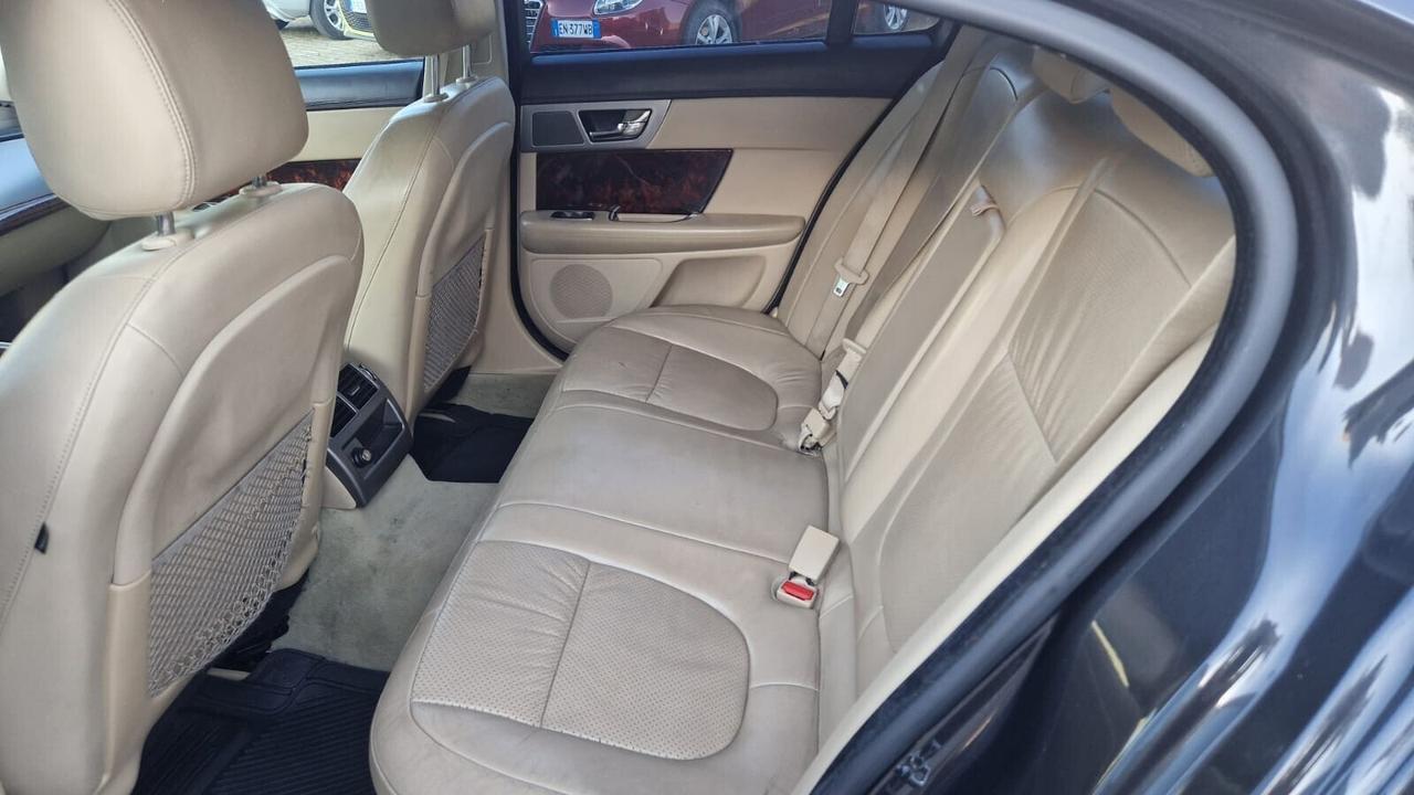 Jaguar XF 3.0 DS V6 Premium Luxury