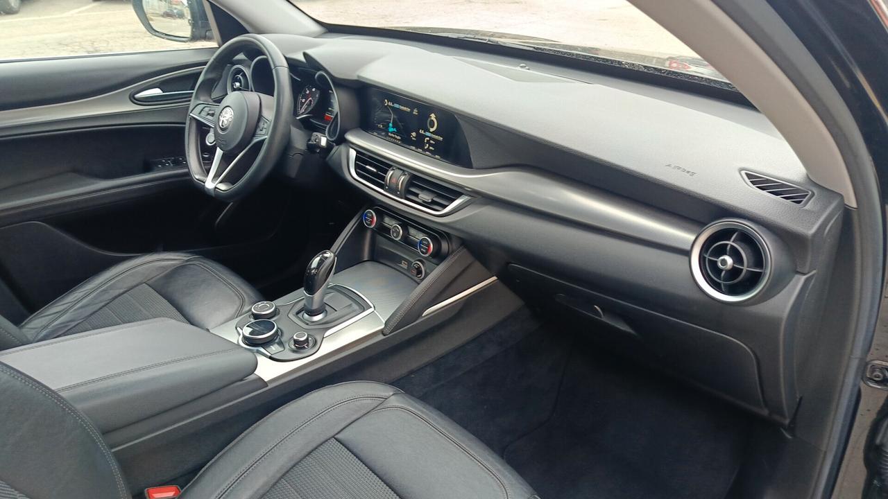 Alfa Romeo Stelvio 2.2 Turbodiesel 180 CV AT8 RWD Super