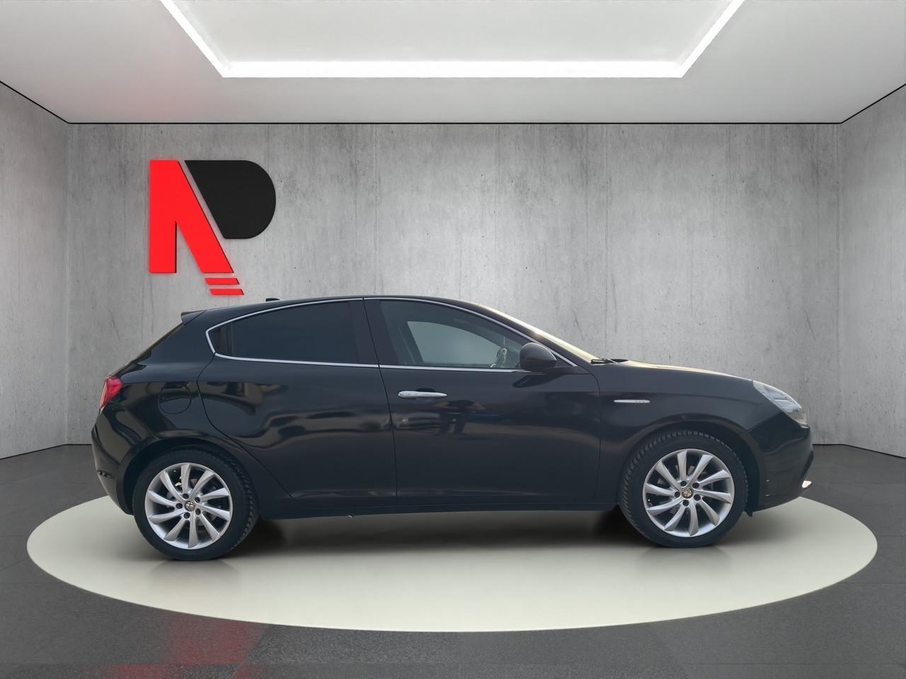 Alfa Romeo Giulietta 1.6 JTDm-2 105 CV Distinctive GANCIO TRAINO
