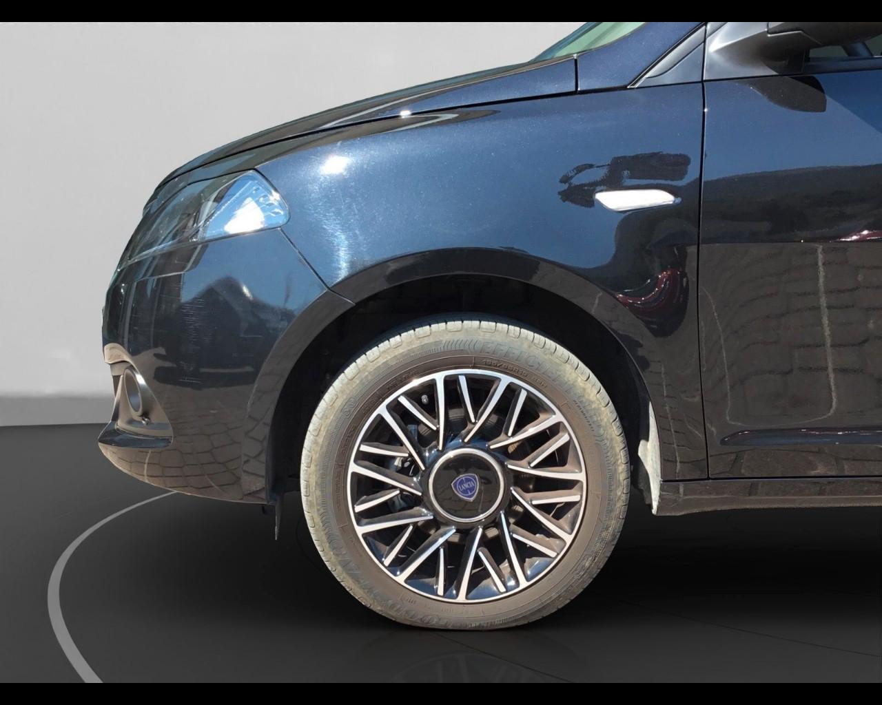 LANCIA Ypsilon III 2021 - Ypsilon 1.0 firefly hybrid Platino s&s 70cv