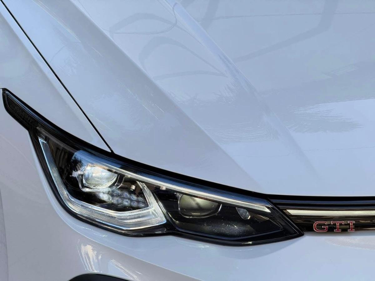 Volkswagen Golf 8 GTI 2.0 TSI 245 CV