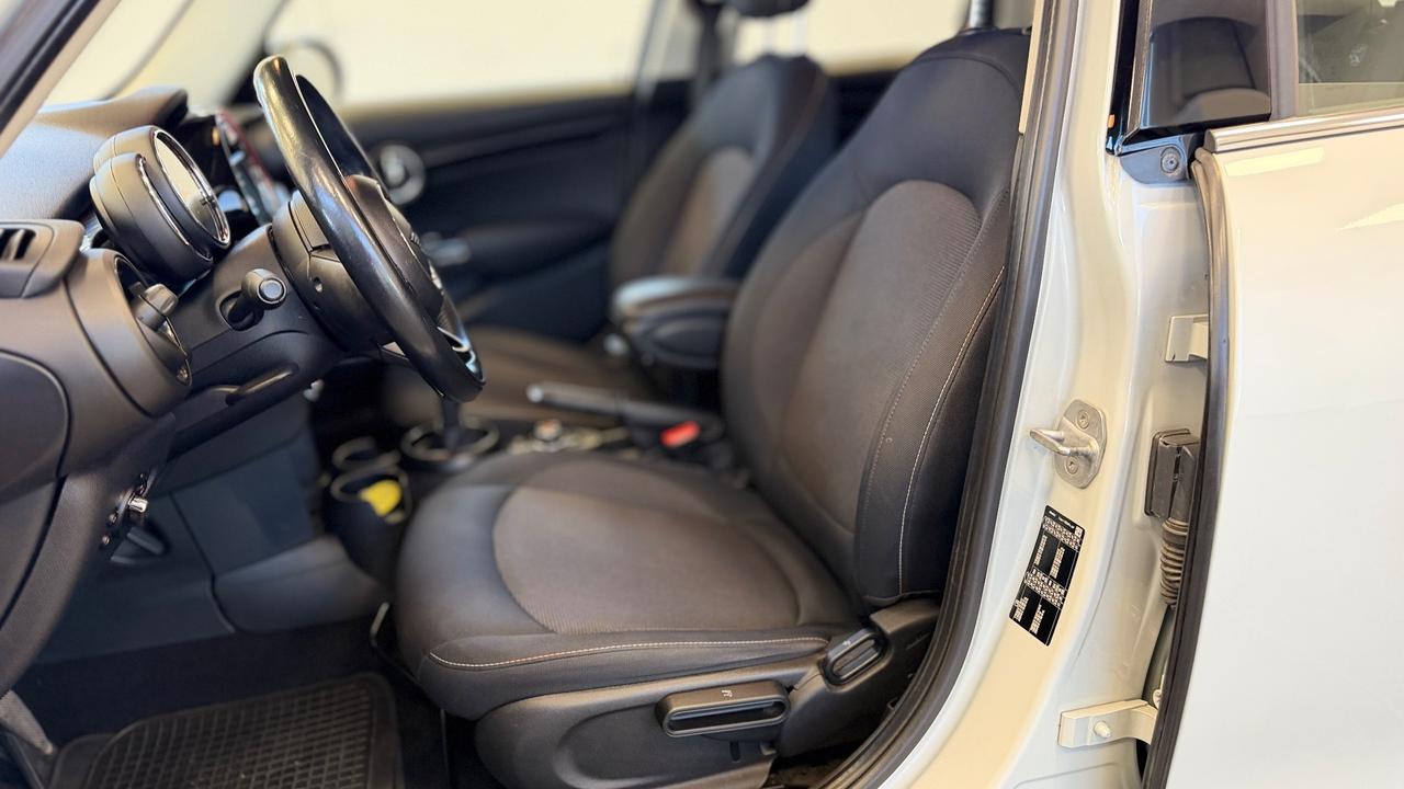 Mini Cooper D 15 BOOST 5 PORTE