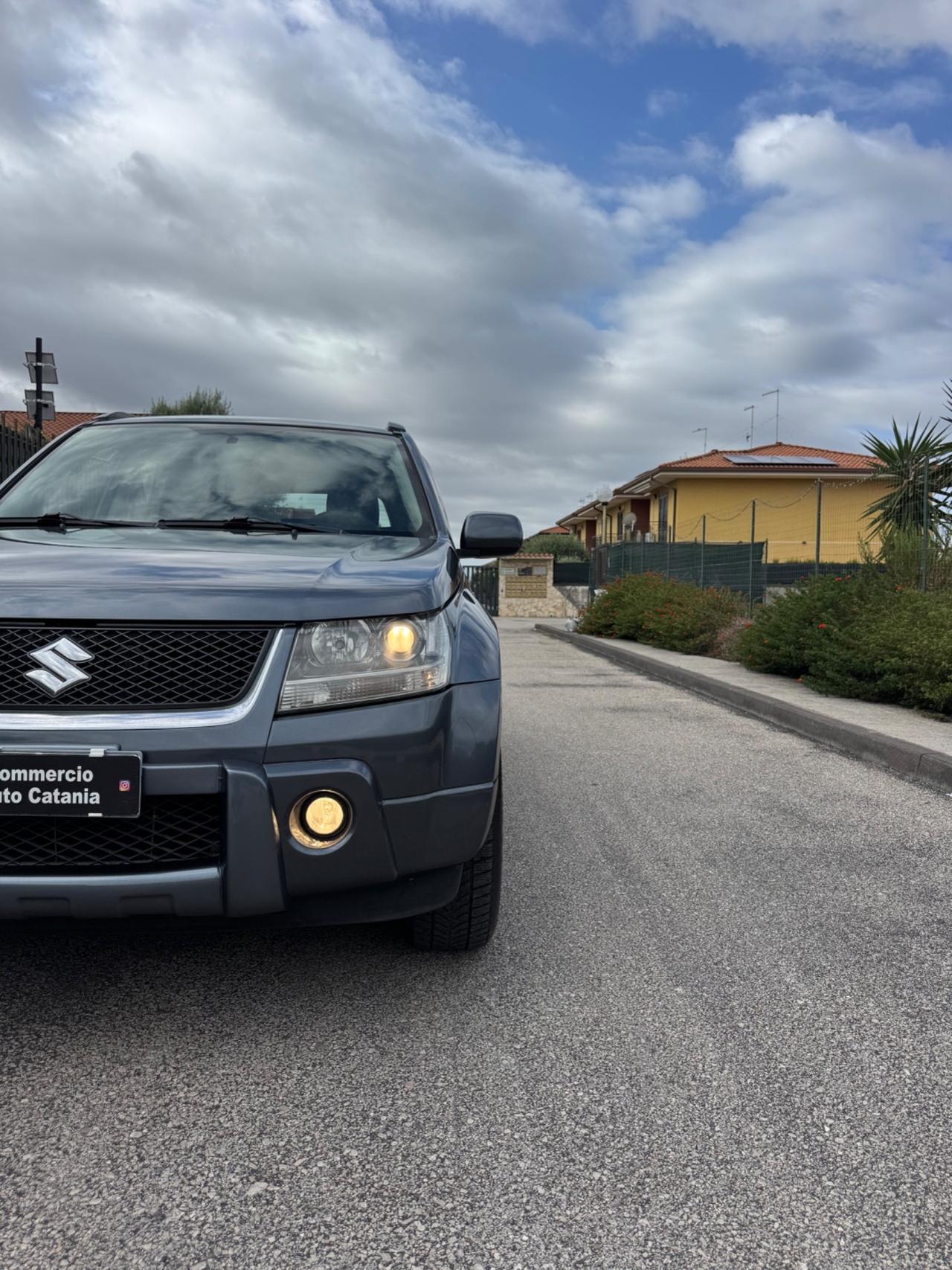 Suzuki Grand Vitara 1.9 DDiS CON GANCIO TRAINO