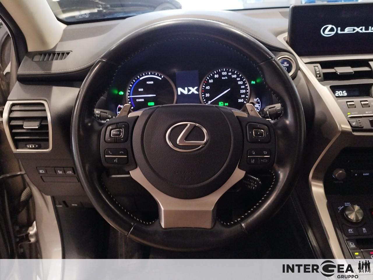 LEXUS NX 300h 2.5 Premium 4wd cvt