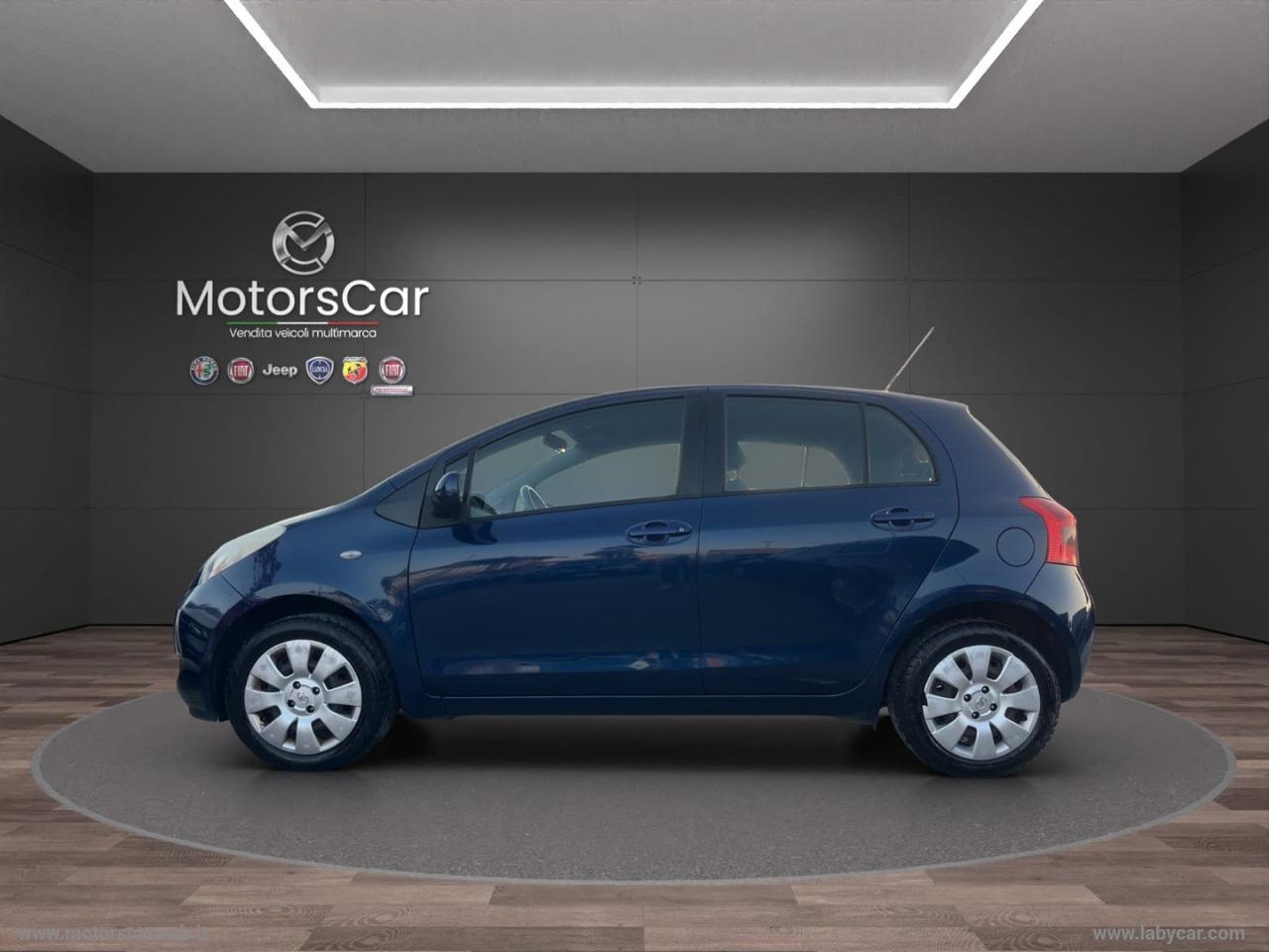 TOYOTA Yaris 1.0 5p.