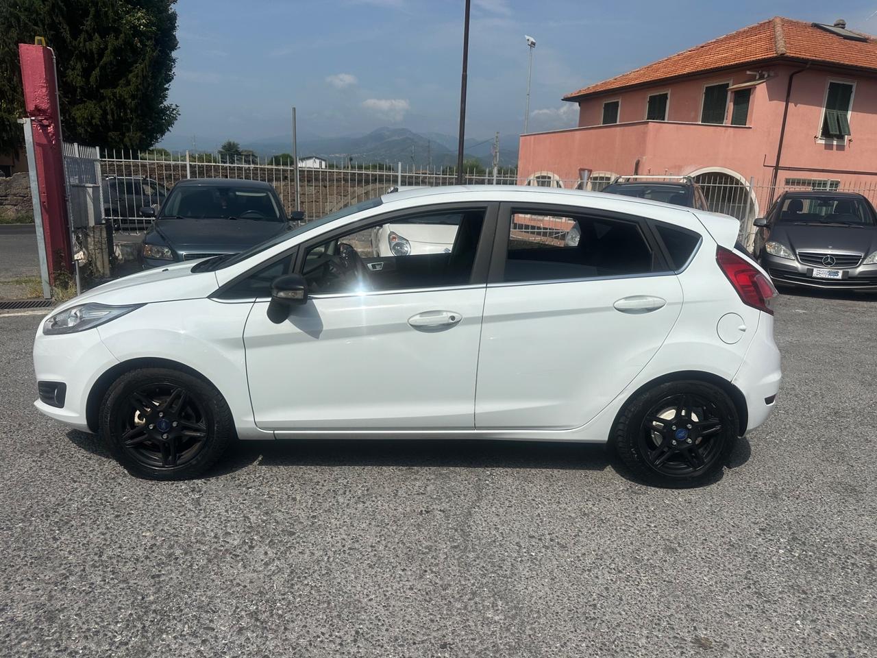 Ford Fiesta 1.5 TDCi 75CV 5 porte Titanium