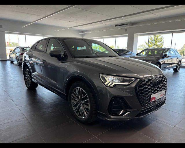 AUDI Q3 SPB 35 TDI S tronic S line edition