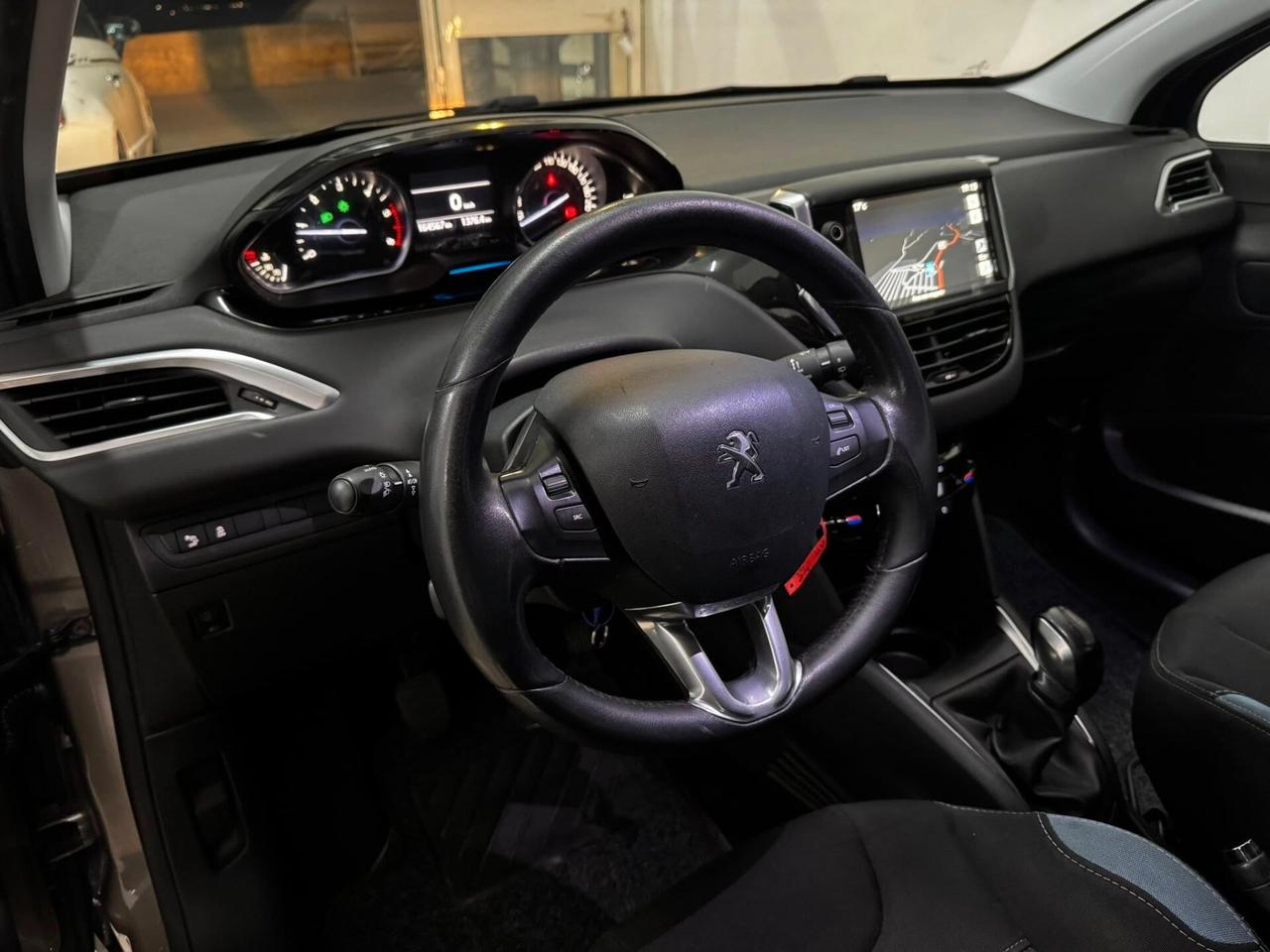 Peugeot 208 1.4 HDi 68 CV 5 porte Allure