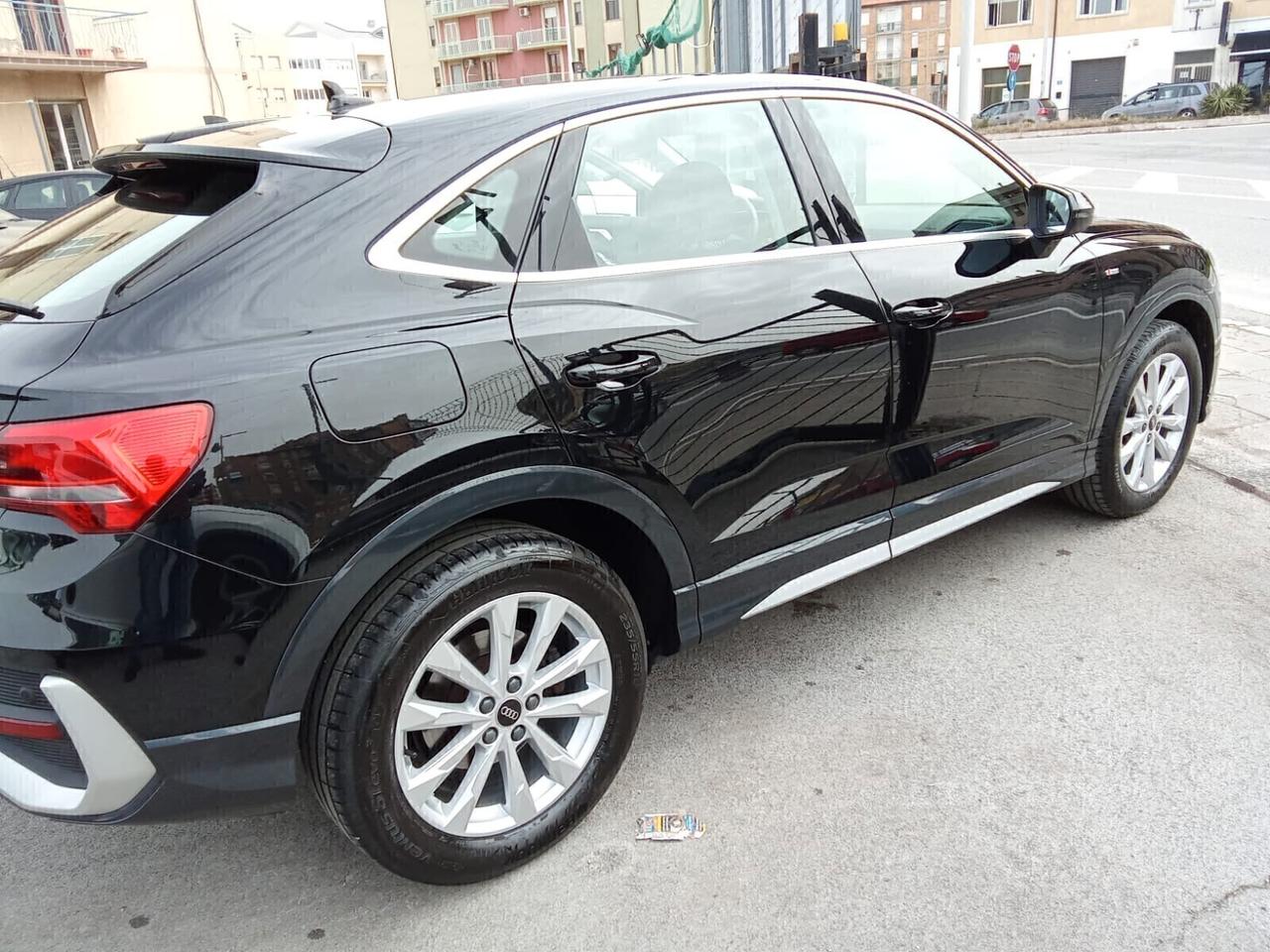 Audi Q3 sportback 2. TDI 150 cv S tronic S line edition