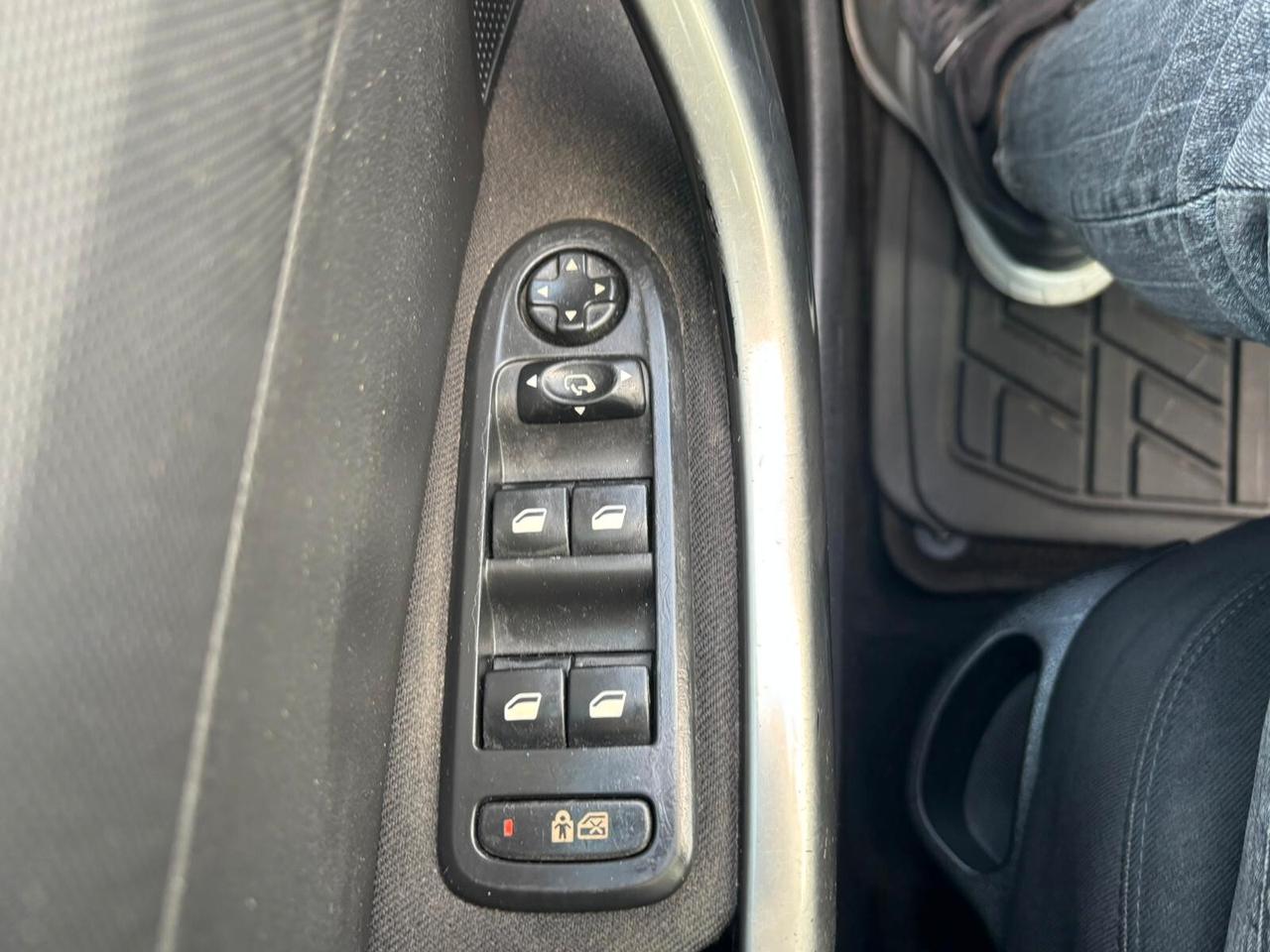 Peugeot 308 1.6 HDi 110CV 5p.