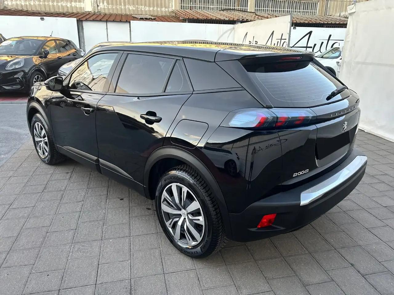 Peugeot 2008 PureTech 130 S&S EAT8 Allure