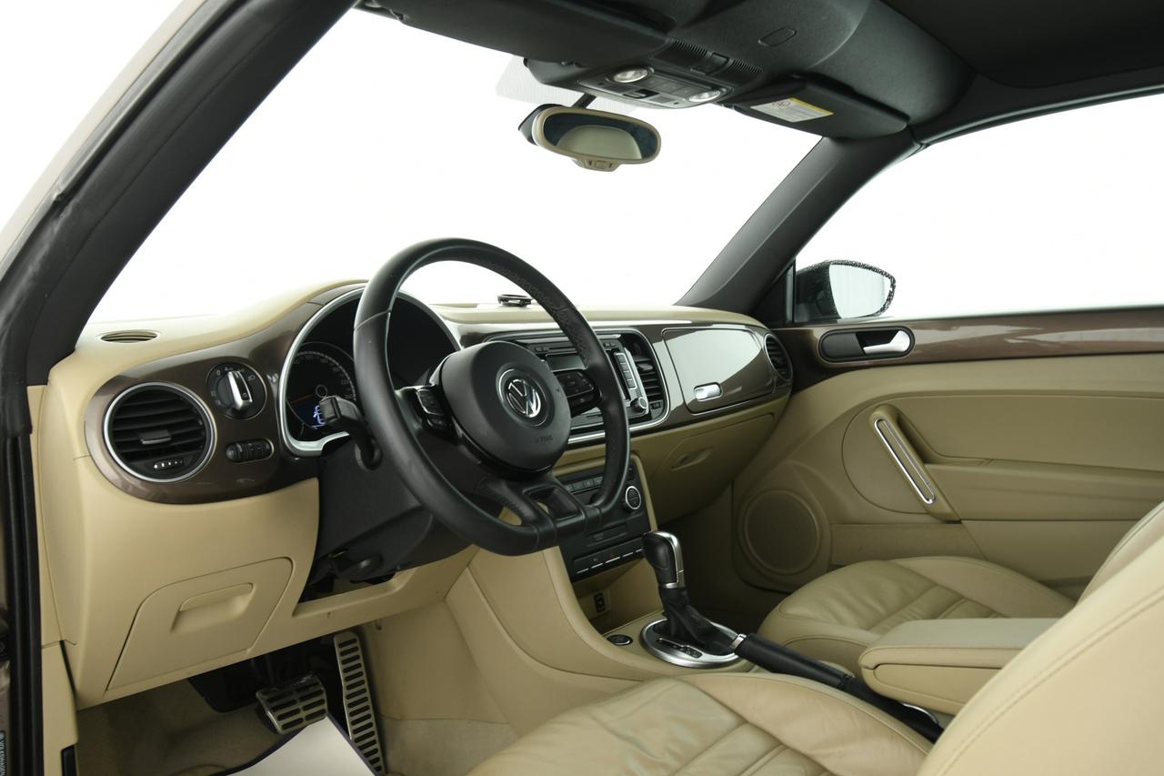VOLKSWAGEN Maggiolino Cabrio 2.0 tdi Sport 140cv dsg PELLE+LED+C18"