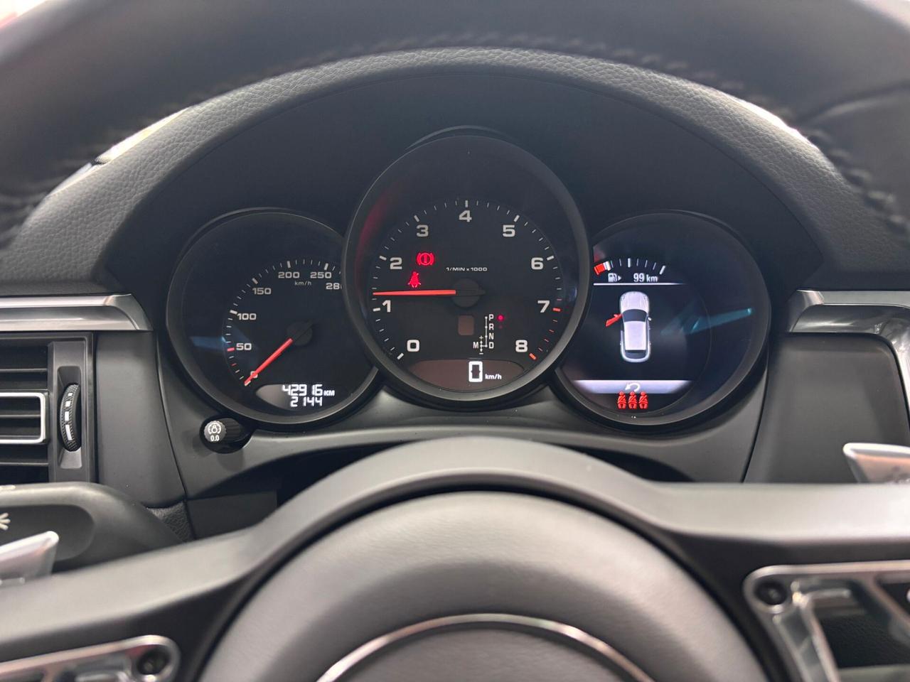 PORSCHE MACAN 2.0 PDK TETTO-NAVI-LED