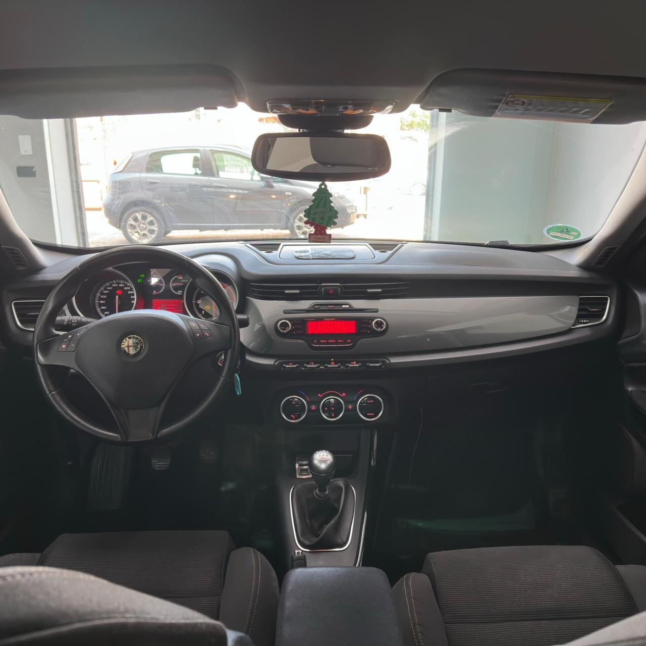 Alfa Romeo Giulietta 2.0 JTDm-2 140 CV Distinctive Full Optional