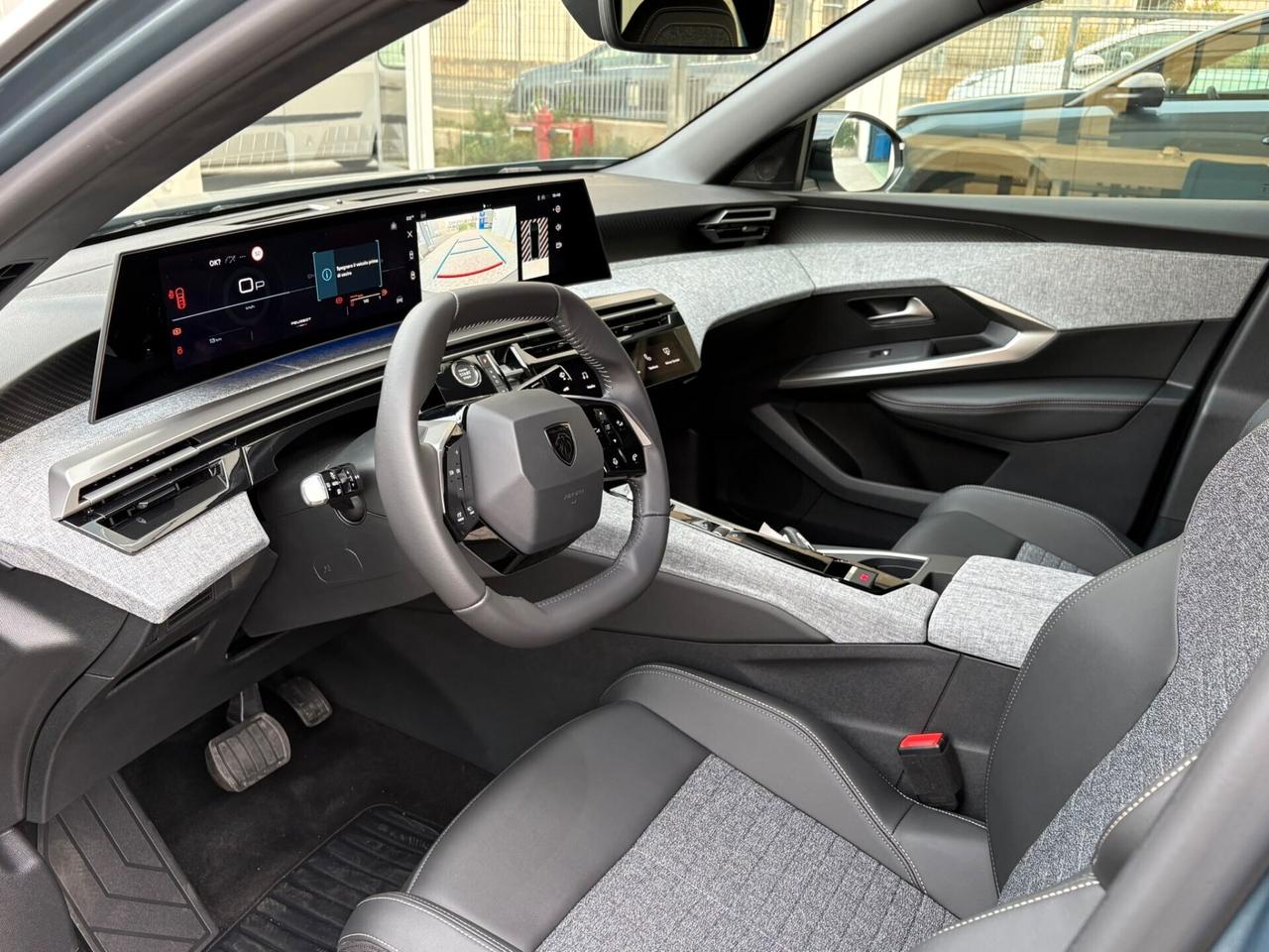 Peugeot 3008 Hybrid 145 e-DCS6 Allure Cambio Automatico