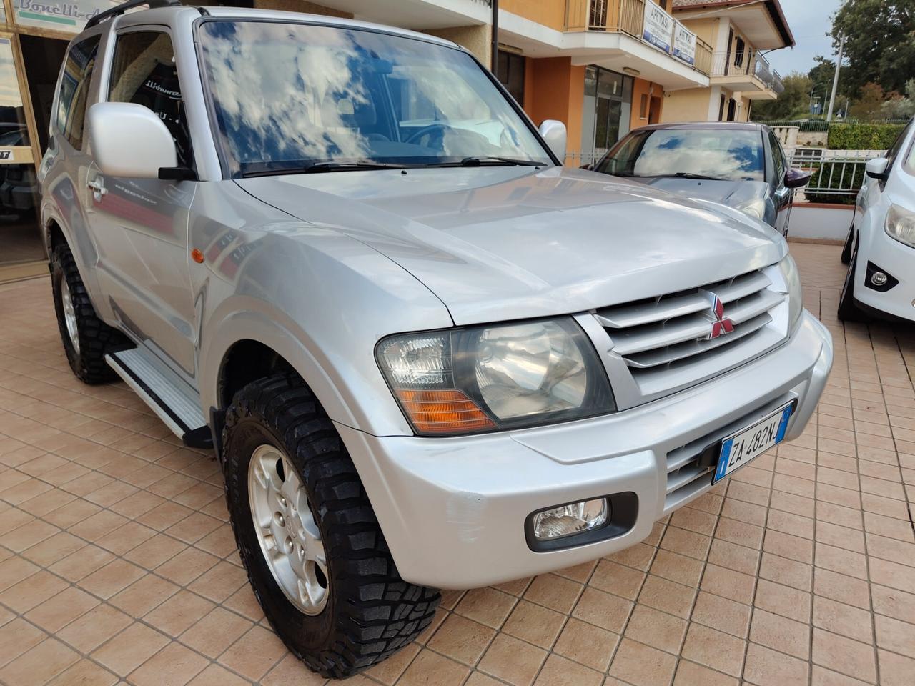 Mitsubishi Pajero 3.2 16V DI-D 3p. GLS2