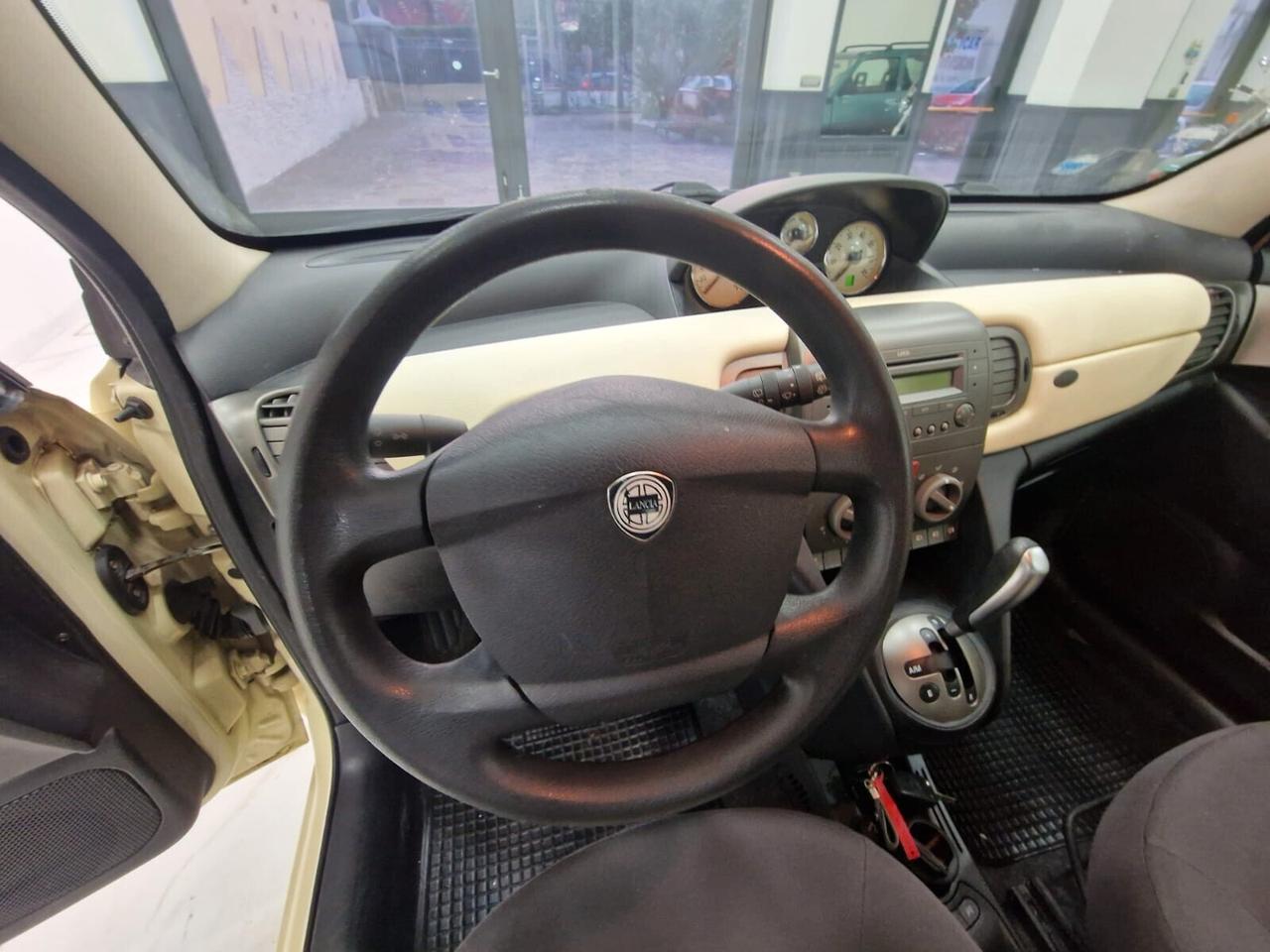 Lancia Ypsilon 1.3 MJT CAMBIO AUTOMATICO