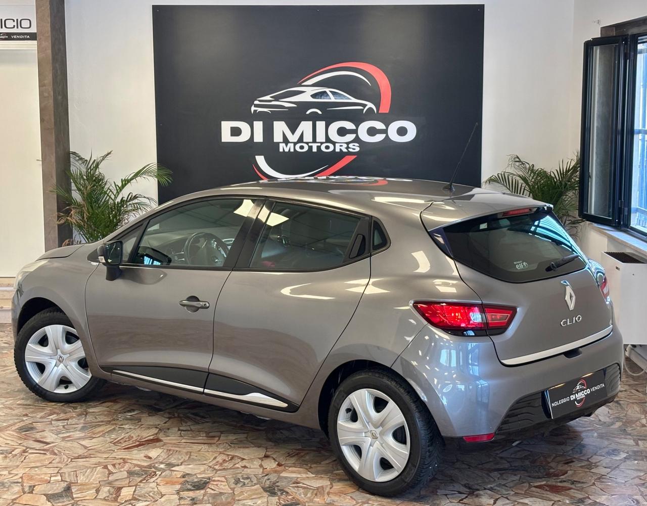 Renault Clio 1.2 75CV 5 porte Costume National