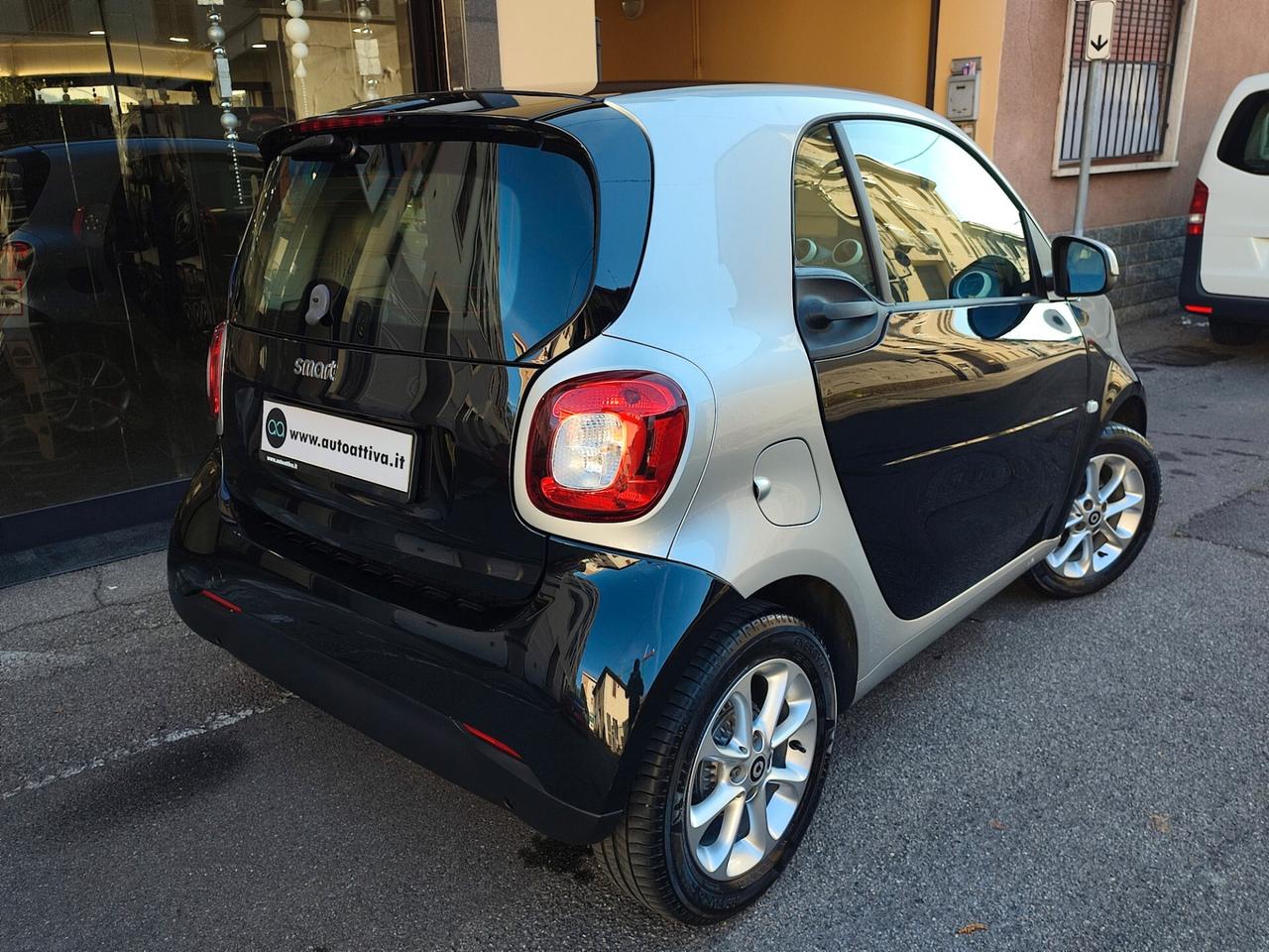 Smart ForTwo 70 1.0 twinamic Navi/Pelle/Panoramico