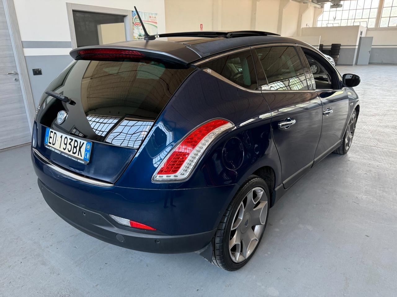 LANCIA DELTA EXECUTIVE FULL OPTIONAL