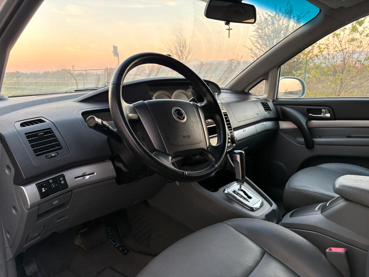 Ssangyong Rodius 2.7 XDi 4WD AUTOMATICA 7 POSTI